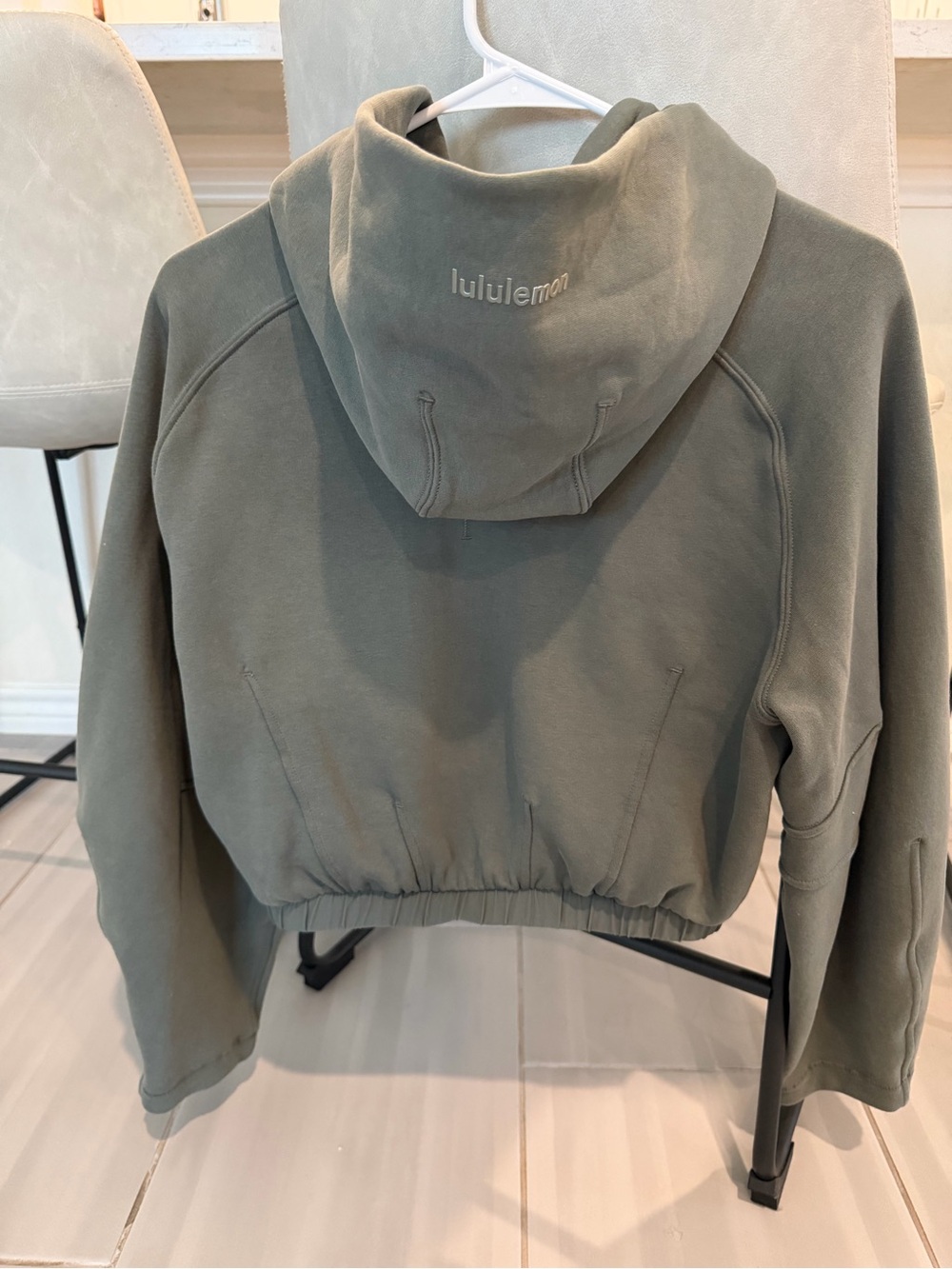 lululemon loungeful relaxed-fit full-zipOlive Cropped Hoodie Palm Deco S